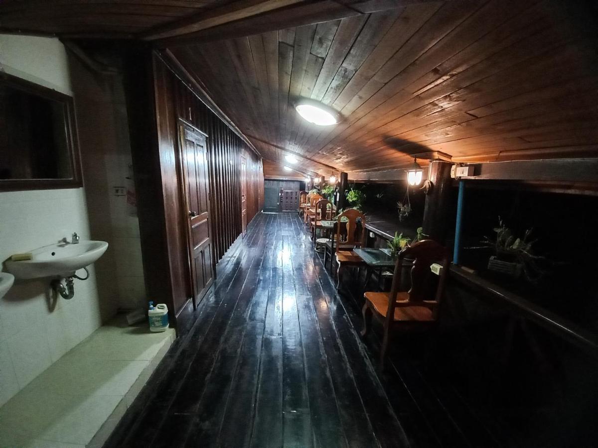 Watthat Backpacker Hostel Luang Prabang Exterior photo