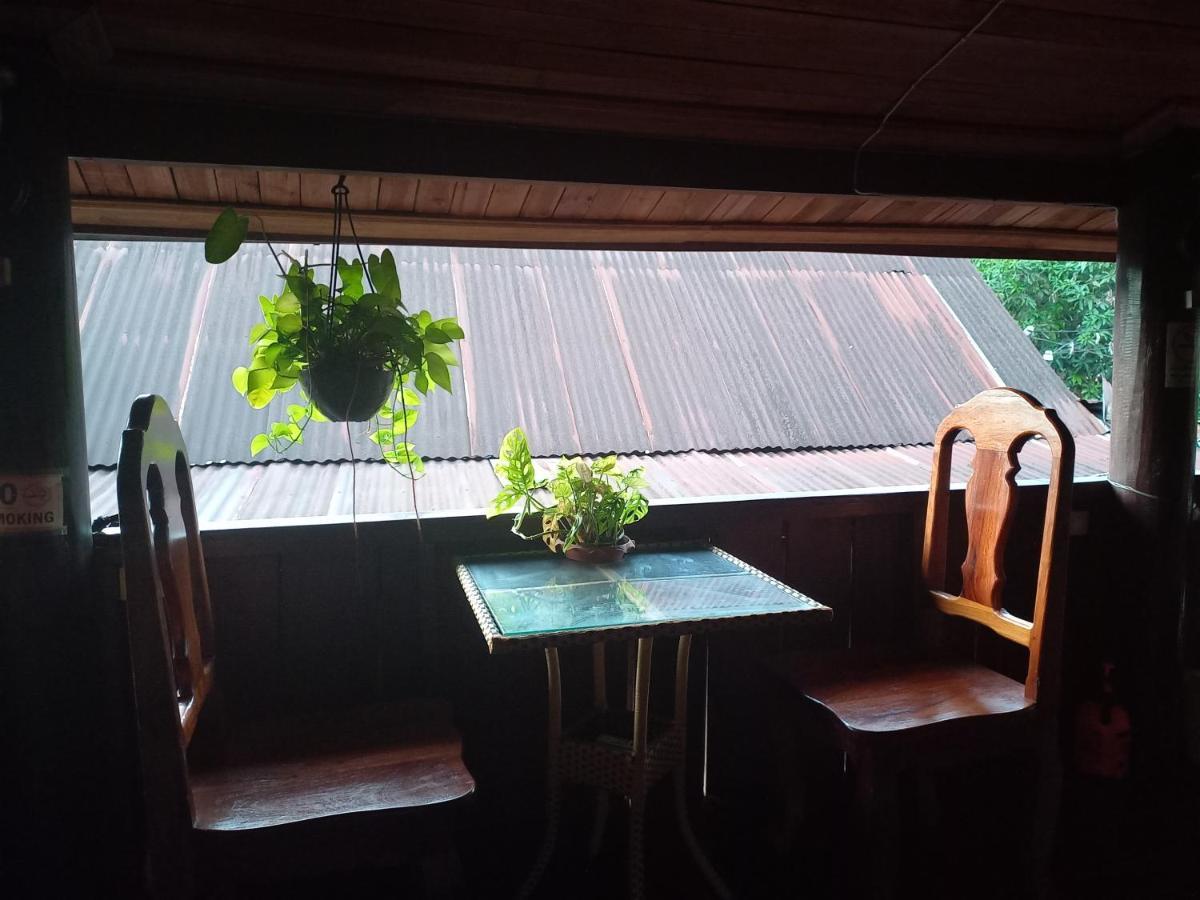 Watthat Backpacker Hostel Luang Prabang Exterior photo